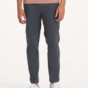 Vuori‎ Men's Meta Pant, Charcoal Grey (Slim, 30" Inseam)